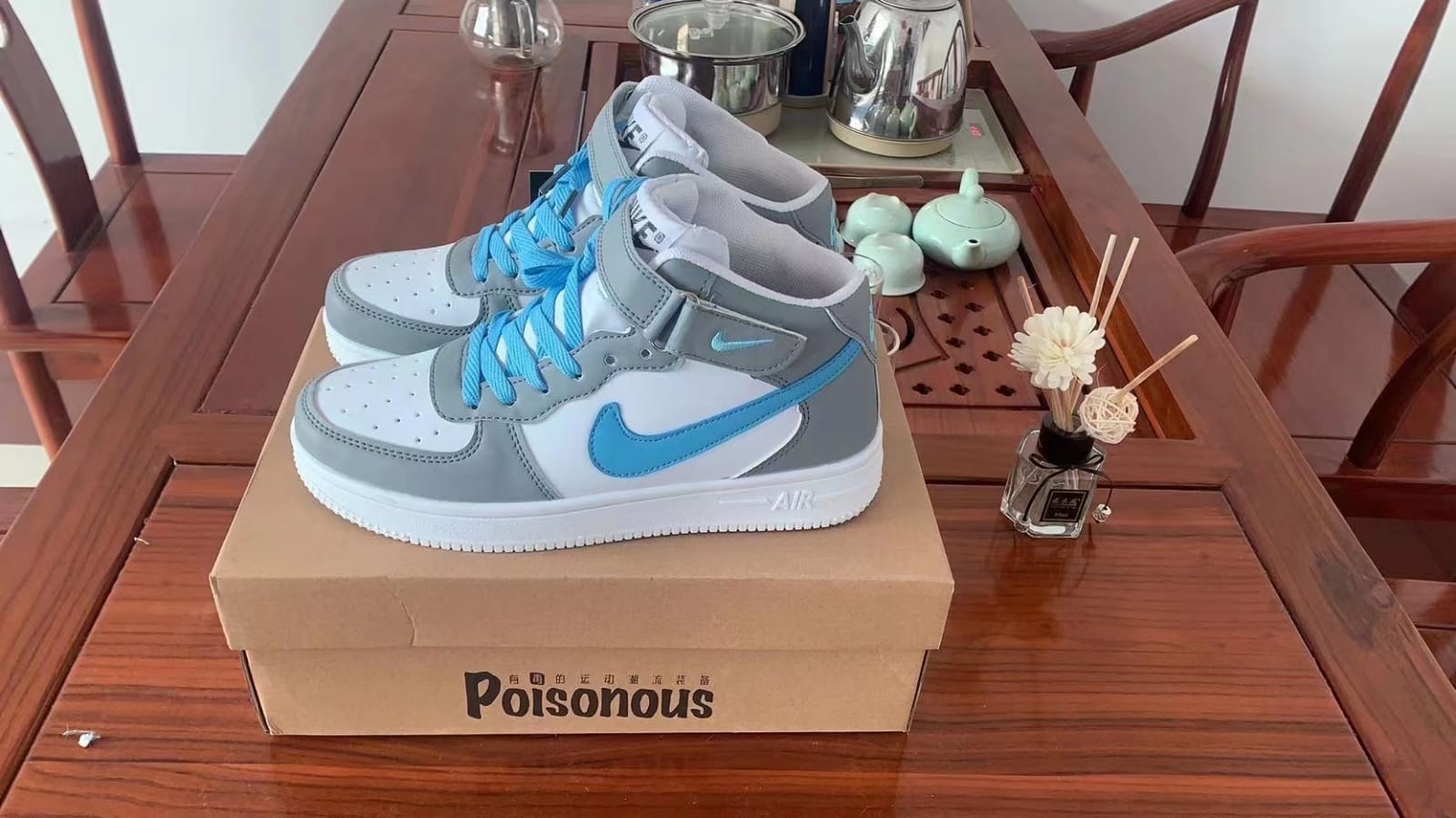 Kids Airforce 1 High top sneaker fashion As per the picture