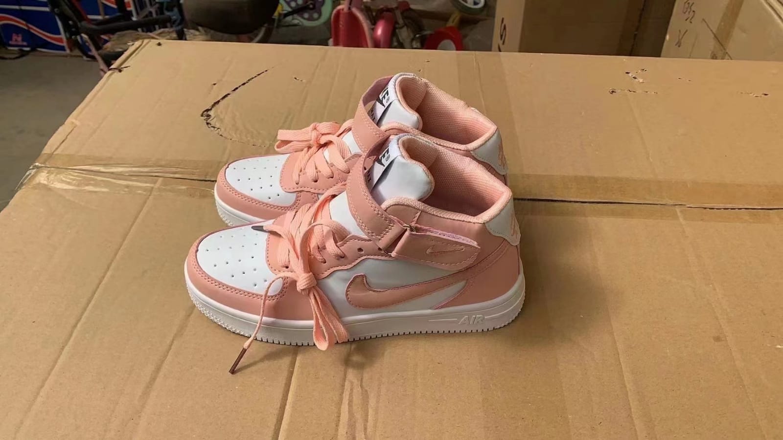 Kids Airforce 1 High top sneaker fashion As per the picture