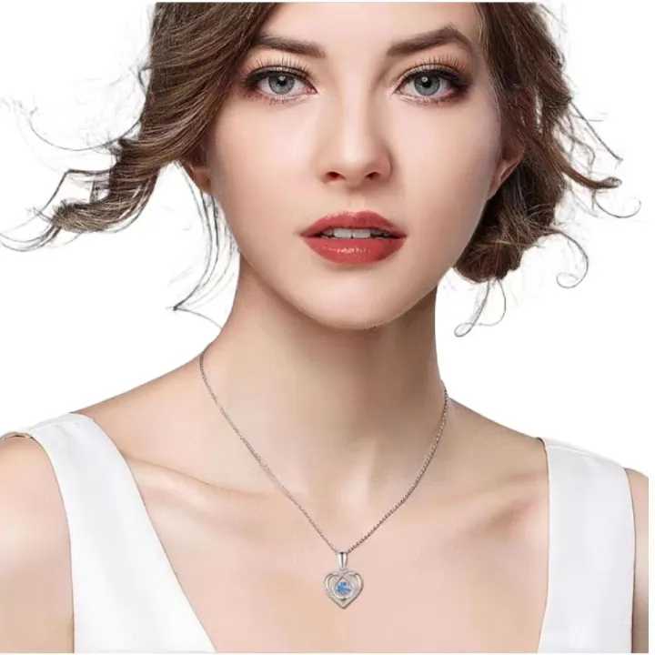 Necklace  necklace that pulsates, a heart necklace, a Valentine's Day gift for girlfriends, a gift for couples. is gift of love.Heart-shaped necklace that beats, a gift to pursue true love".