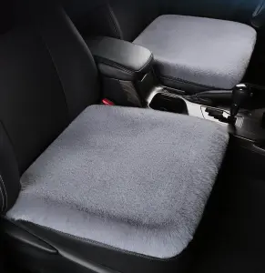 plush car seat cushion providing extra warmth for passengers in cold weather.The bottom of the seat cushion is usually designed with anti-slip particles or anti-slip fabric, which can effectively prev