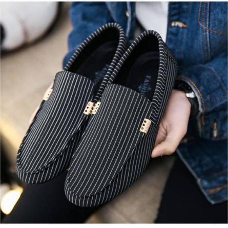 Loafers Spring And Summer Men's Loafers Large Size Lightweight Comfortable Flat Breathable Driving Shoes Slip-On Casual Lazy Shoes