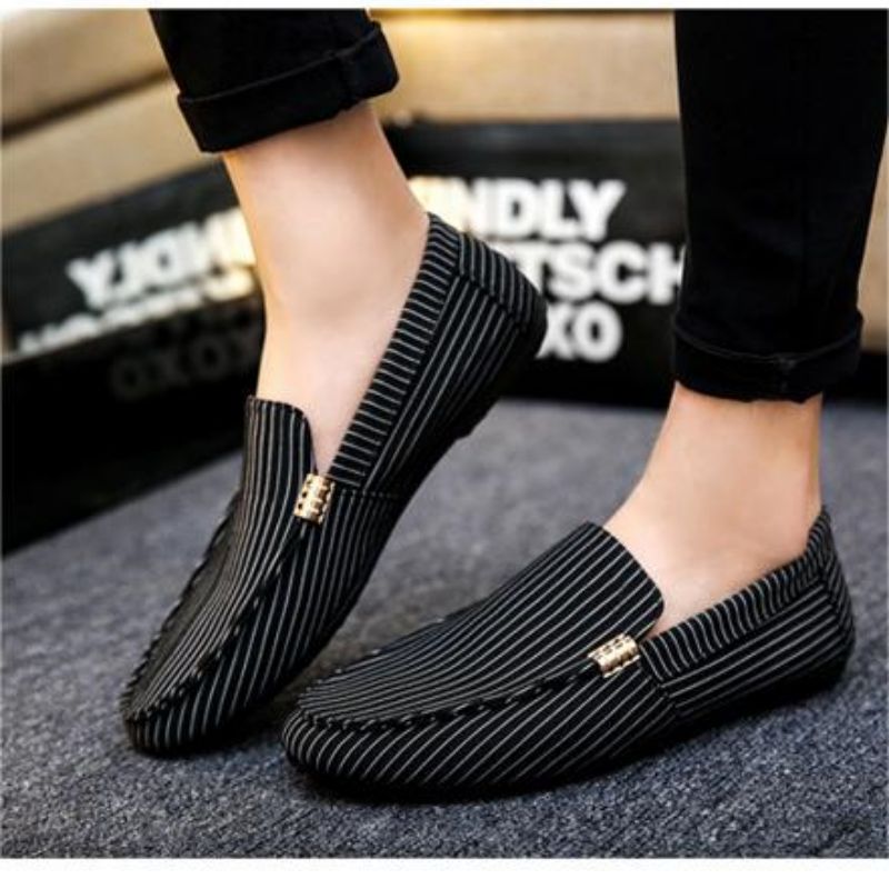 Loafers Spring And Summer Men's Loafers Large Size Lightweight Comfortable Flat Breathable Driving Shoes Slip-On Casual Lazy Shoes