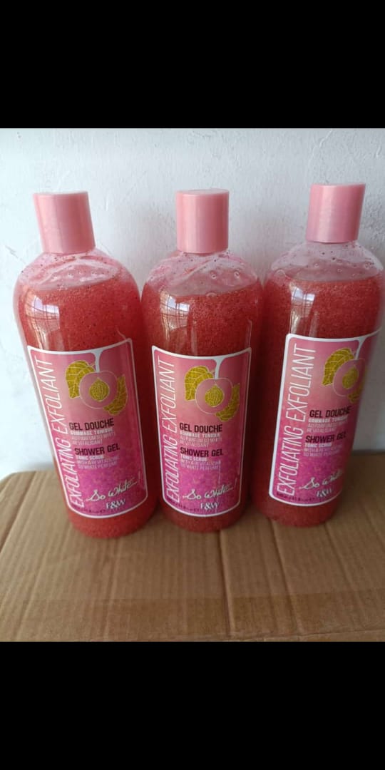 Fair & White Tonic Scrub/Shower Gel So White Exfoliant
