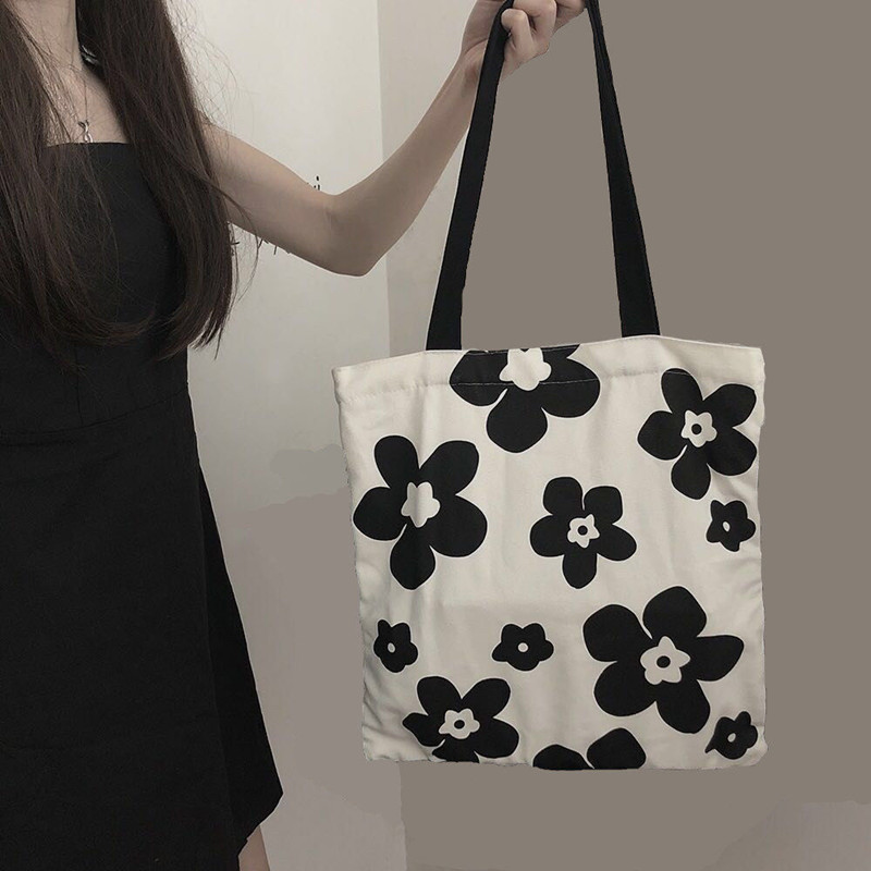 Korean Version of ins Canvas Bag Black and White Hyuna Flower Schoolgirl Fashion Versatile  Shoulder Bag Shopping Bag