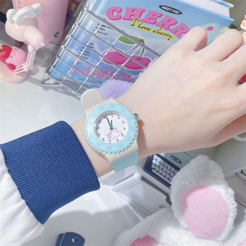 Fashion Silicone Women Watches Simple Sport Ladies Quartz Wristwatches Fresh Children Clock Gifts