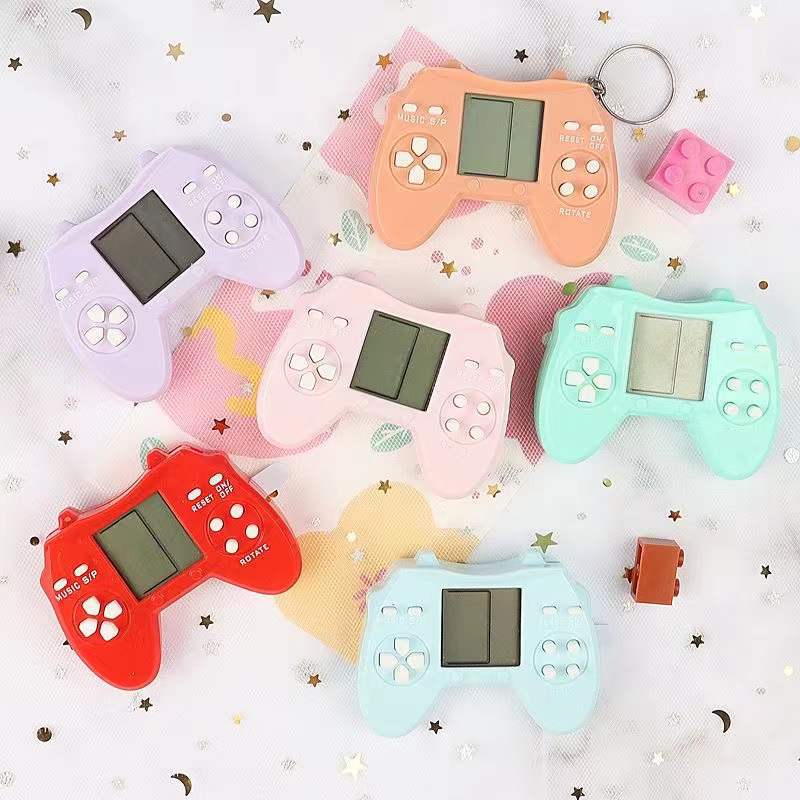 Mini Tetris Game Console Key Chain Classic Puzzle Game Toy Bag Pendant Car Key Ring Game Machine For Gift