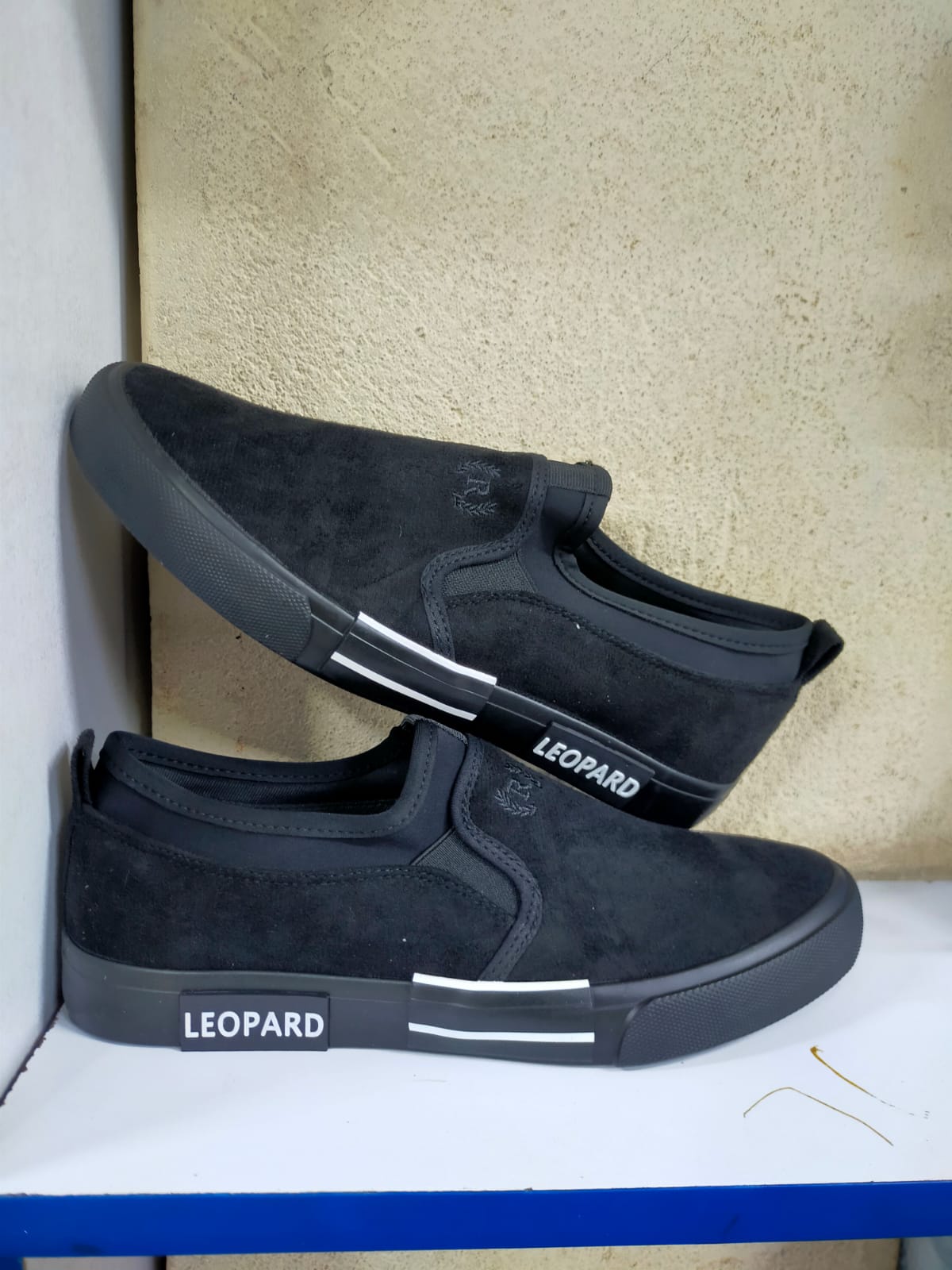 High Quality men`s leopard rubber shoes