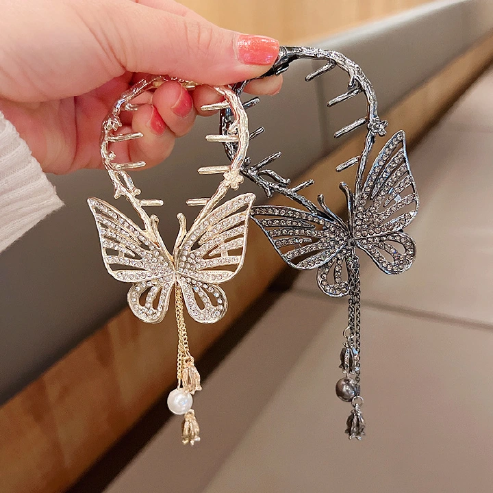 Temperament gun, black water diamond, butterfly ball, hair clip, ancient style tassel, back brain spoon clip, horsetail buckle, fixed hair curler