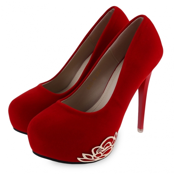red colour heels